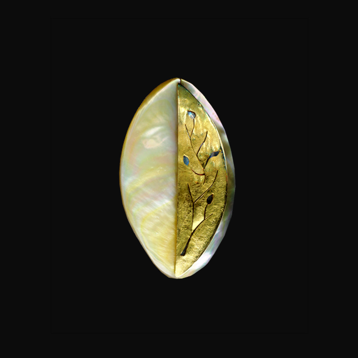 Paula Vieira Jewellery 19.2k Gold Brooch and Mother of Pearl