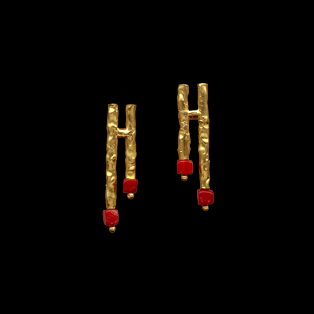 Paula Vieira Jewellery 19.2k Gold Earrings and Coral