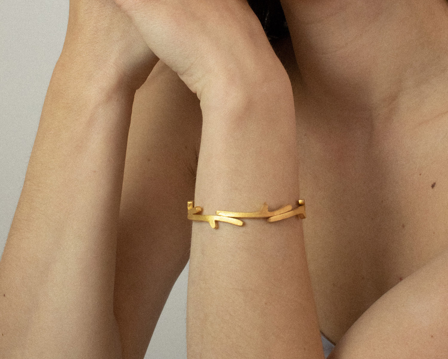 Flora · Oval Open Bracelet