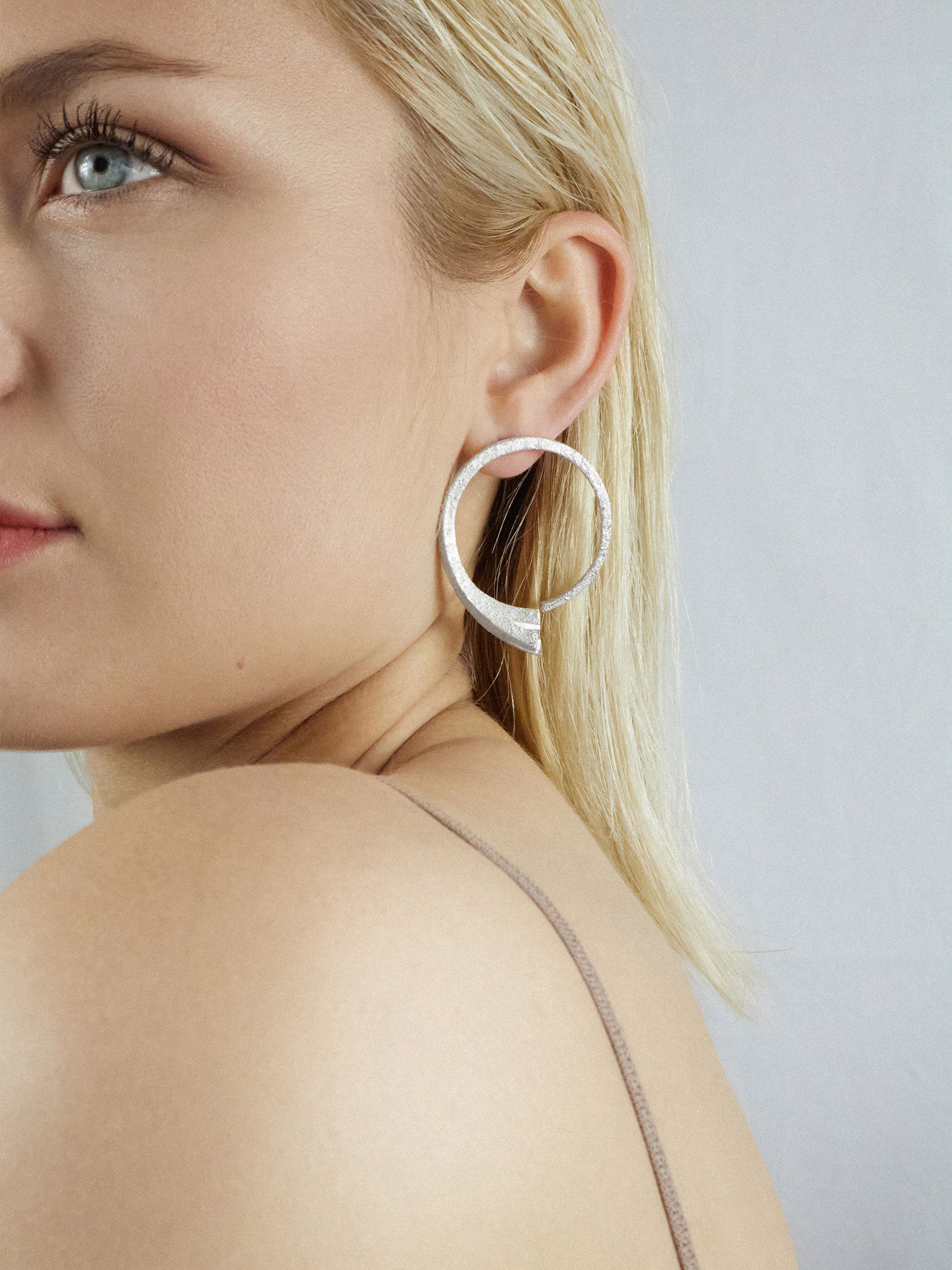 Paris Dame de Fer II Earrings – Paula Vieira Jewellery
